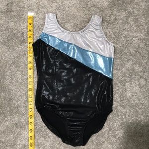 Girls gymnastics leotard size M